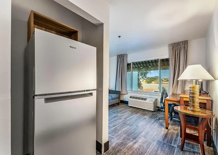 Metro Extended - Corner Apartment