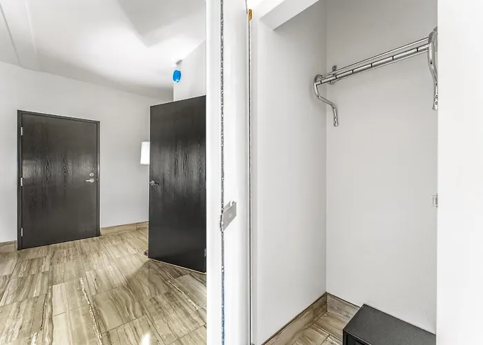 Apartment Metro Extended - Corner *