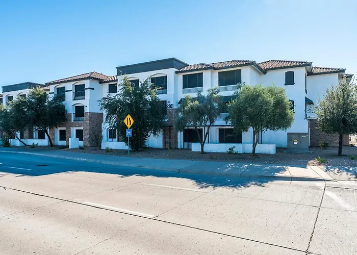 Metro Extended - Corner Apartment