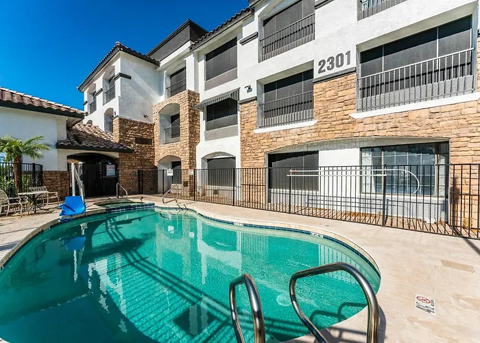 Metro Extended - Corner Apartment Tempe